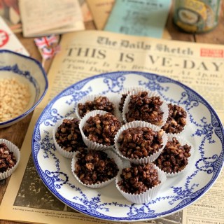 Chocolate Crispy Cakes for VE Day
