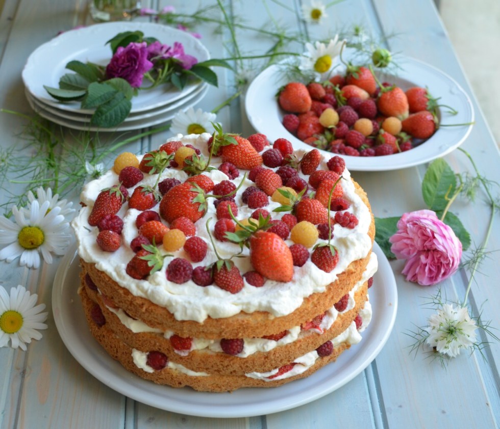 Swedish Midsummer Cake with Berries and Cream