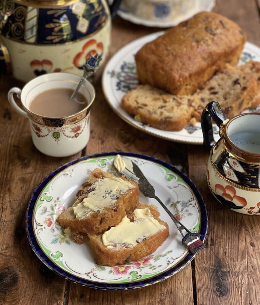 It's also baked in 2 x 1lb (450g) loaf tins, as we prefer the smaller slices for this sticky tea loaf. However, you can bake it in a 2lb (900g) loaf tin if you wish.

I served this recipe for Stem Ginger & Golden Syrup Tea Loaf last Sunday, for one of my famous Sunday Tea Tray suppers.